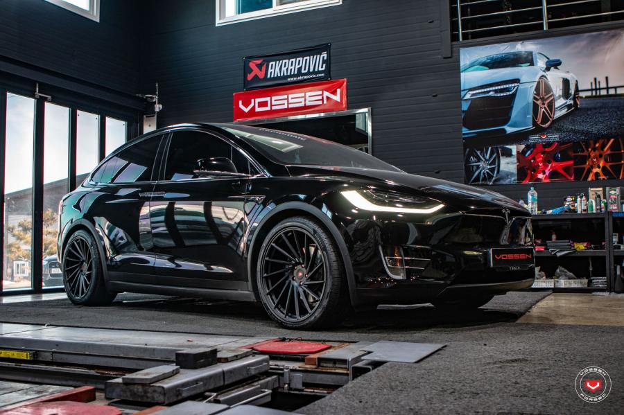  Tesla Model X on Vossen Wheels (VPS-305T) 2019 года  (фото 1 из 7)